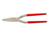 Tinsmith's flat nose pliers with box joint